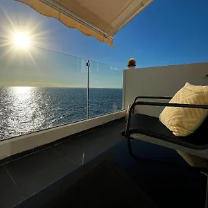 At The Ocean's Edge Apartment Callao Salvaje